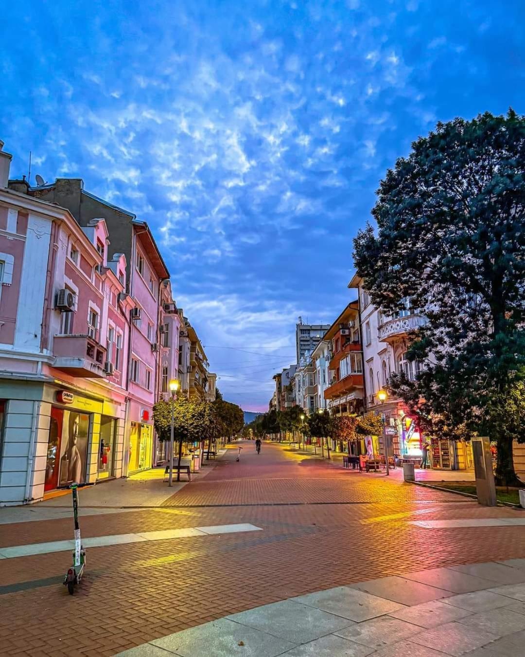 Luxury 2 Bedroom Apartment In Central Varna Buitenkant foto